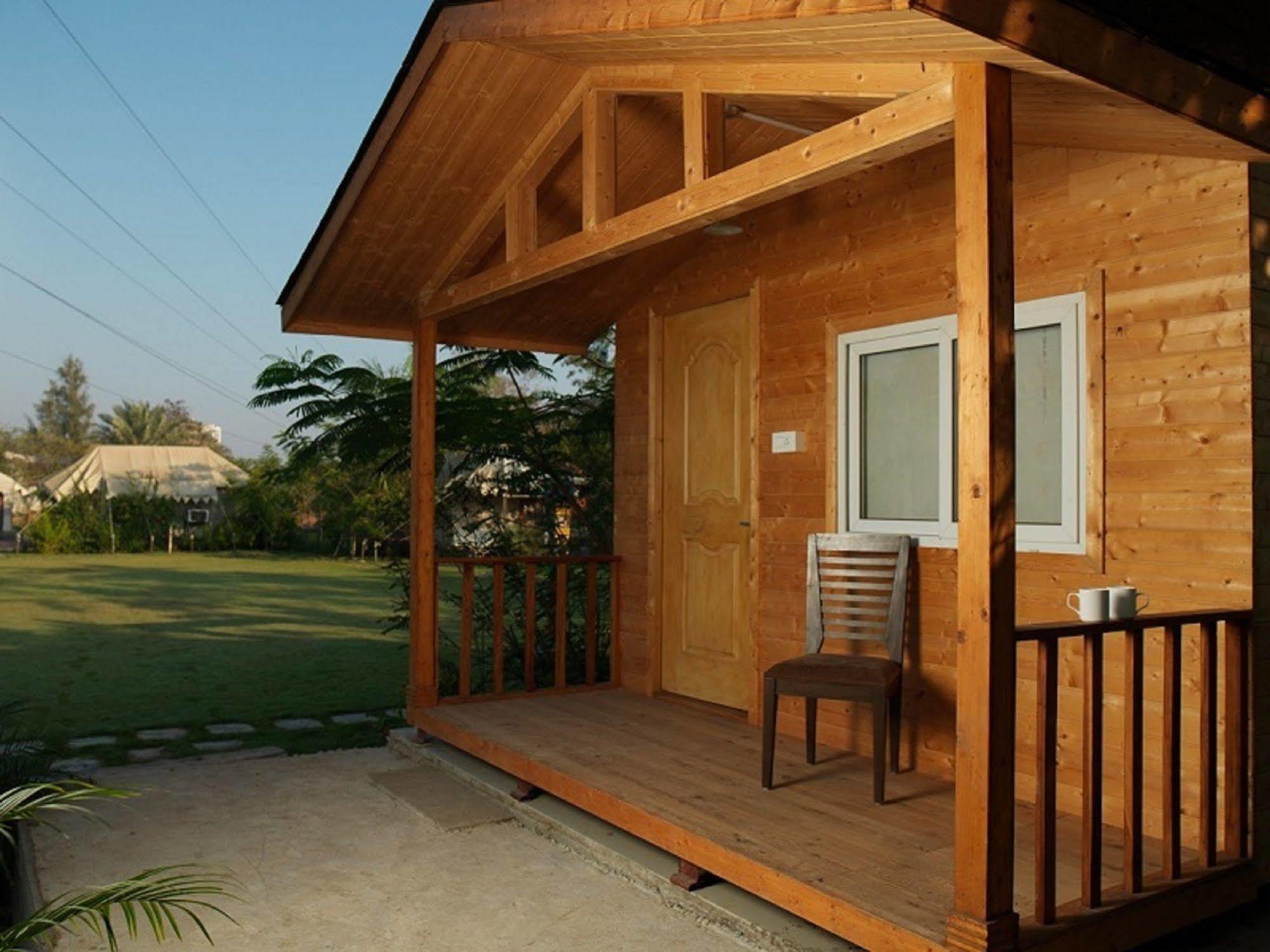Palm Green Club Resort Jetalpur Buitenkant foto